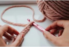 Course Image for R251075N Crochet for Beginners - Make a scarf Saturday