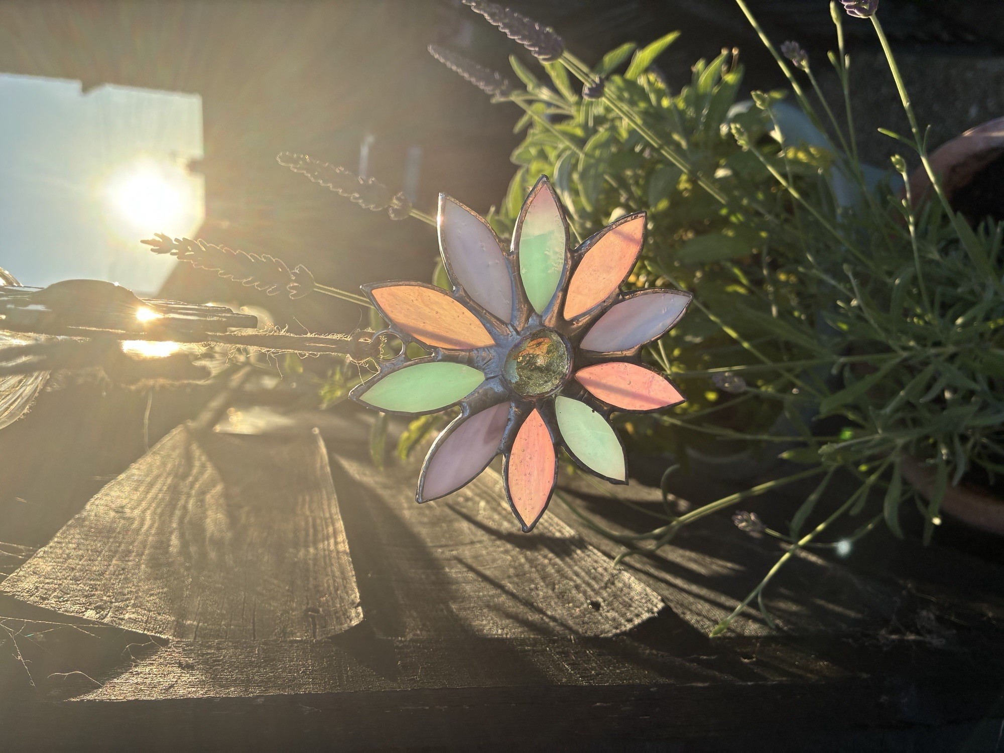 Course Image for R251132N Glass Art Spring Sun Catcher Saturday
