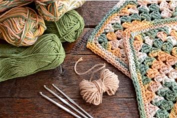 Course Image for R254259A Knitting & Crochet crafts for beginners