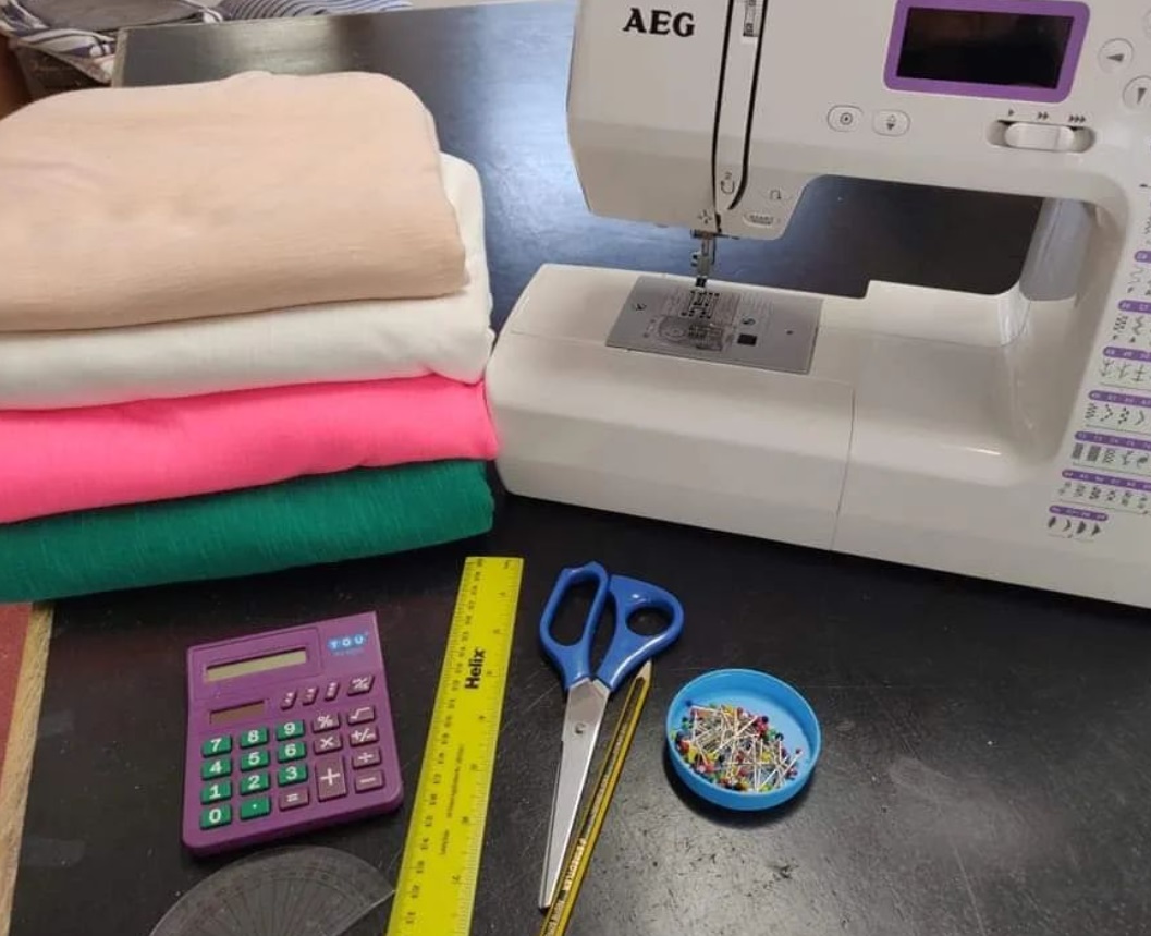 Course Image for R25643A Sewing: Dressmaking For Beginners And Improvers